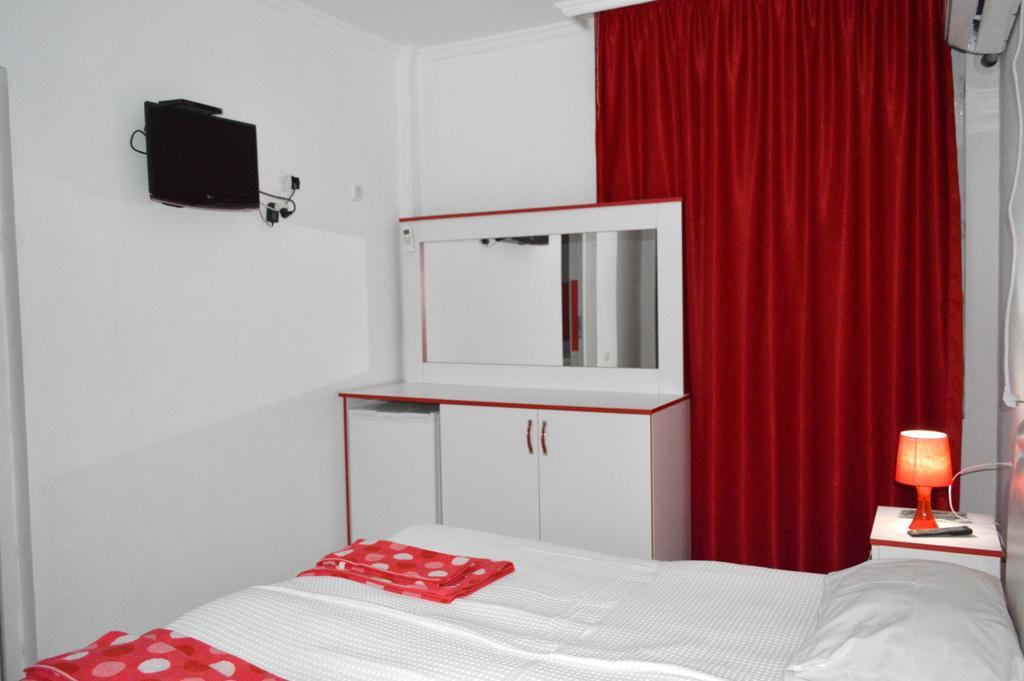 Theodora Hotel Ureki Kültér fotó